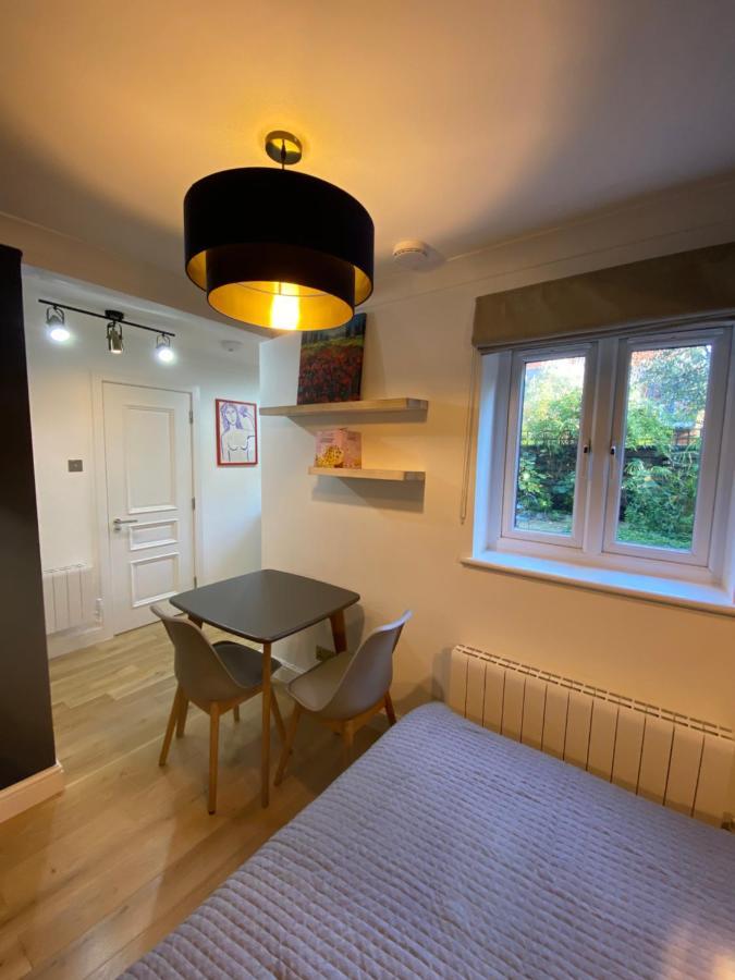 Stylish 1-Bed Studio London Kültér fotó