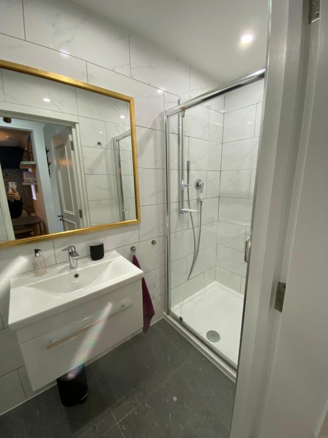 Stylish 1-Bed Studio London Kültér fotó